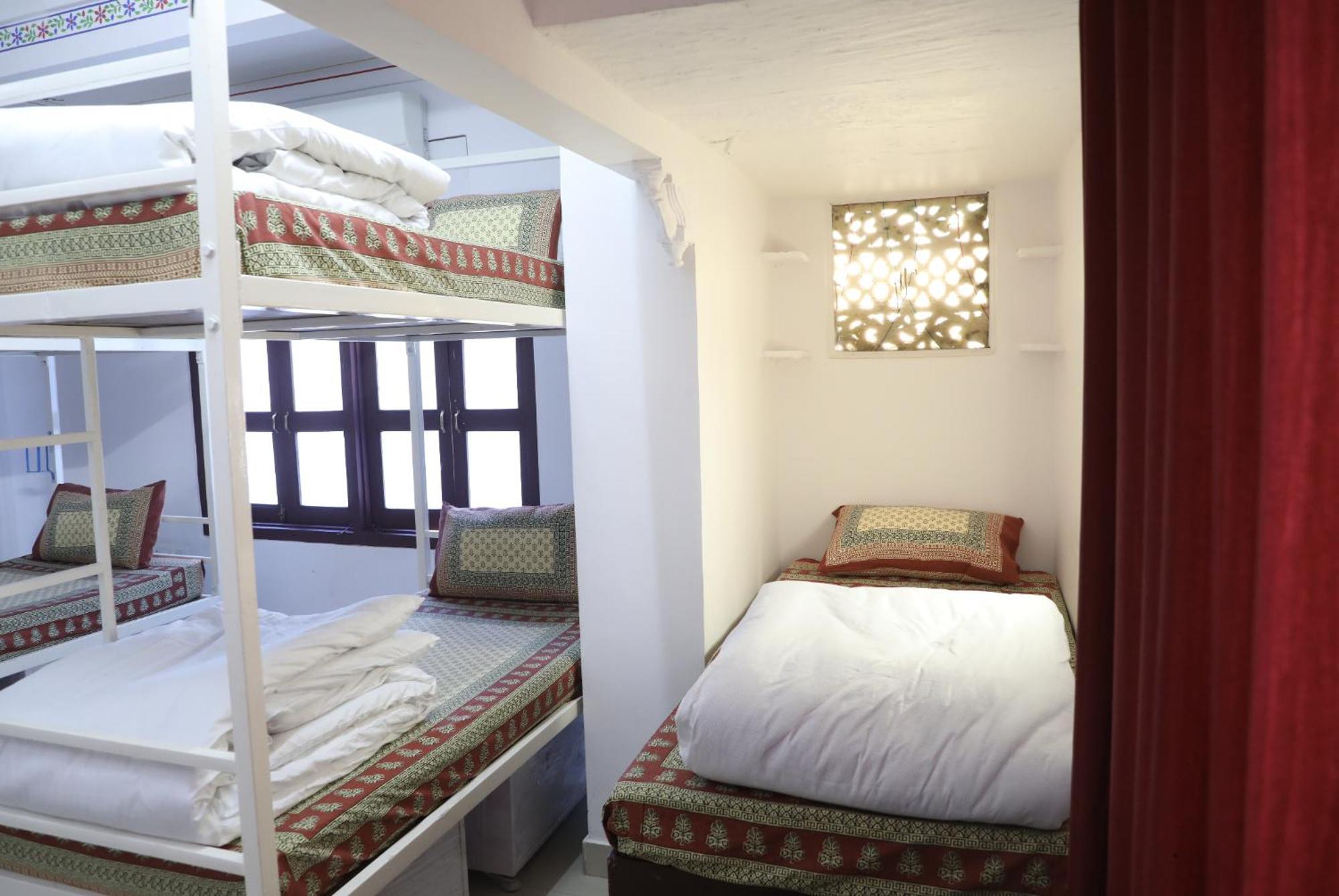 The Mama Hotel - Rooms And Dormitory Udaipur Exterior foto
